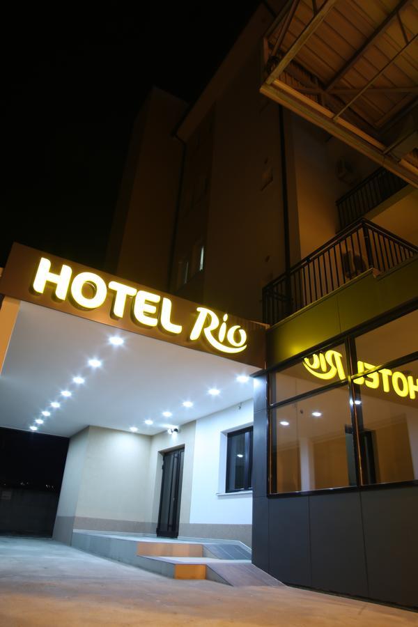 Hotel Rio Priștina Exterior foto